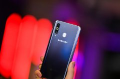 ����Galaxy A8s�������Ը��Ի��������㰮������